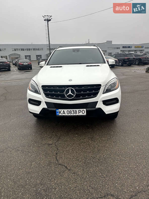 Внедорожник / Кроссовер Mercedes-Benz M-Class 2015 в Киеве