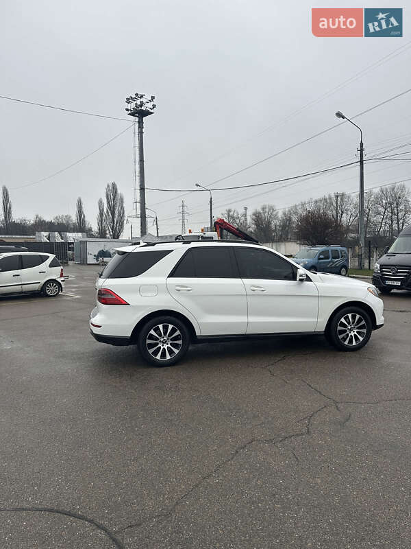 Внедорожник / Кроссовер Mercedes-Benz M-Class 2015 в Киеве