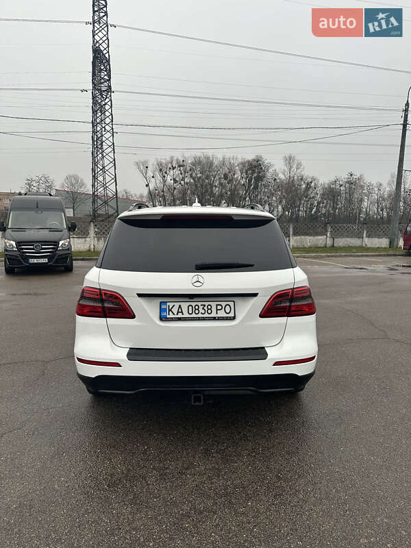 Внедорожник / Кроссовер Mercedes-Benz M-Class 2015 в Киеве