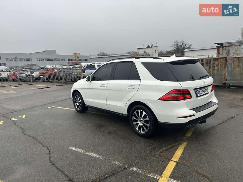 Внедорожник / Кроссовер Mercedes-Benz M-Class 2015 в Киеве