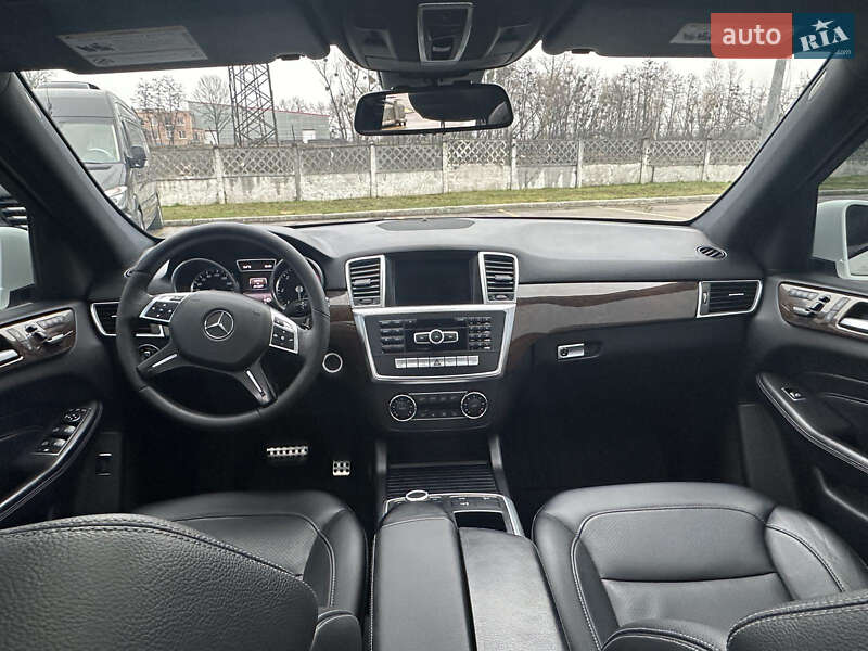 Внедорожник / Кроссовер Mercedes-Benz M-Class 2015 в Киеве