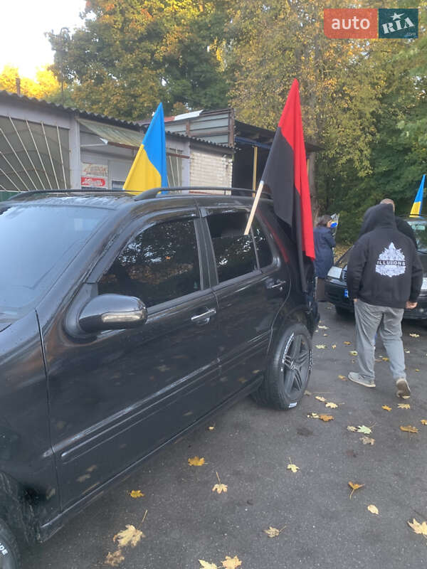 Внедорожник / Кроссовер Mercedes-Benz M-Class 2002 в Виннице