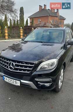 Внедорожник / Кроссовер Mercedes-Benz M-Class 2013 в Киеве