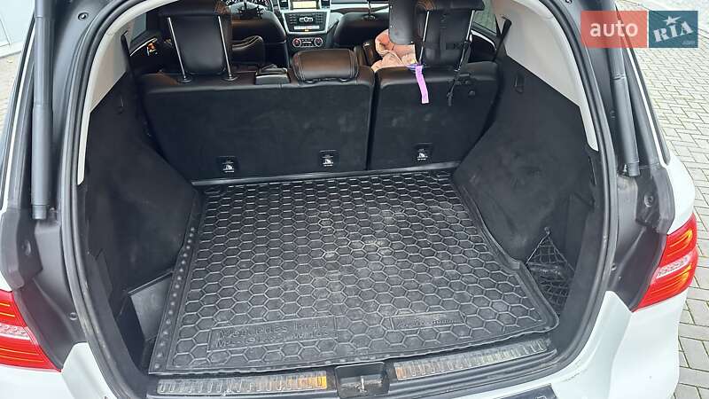 Внедорожник / Кроссовер Mercedes-Benz M-Class 2014 в Николаеве