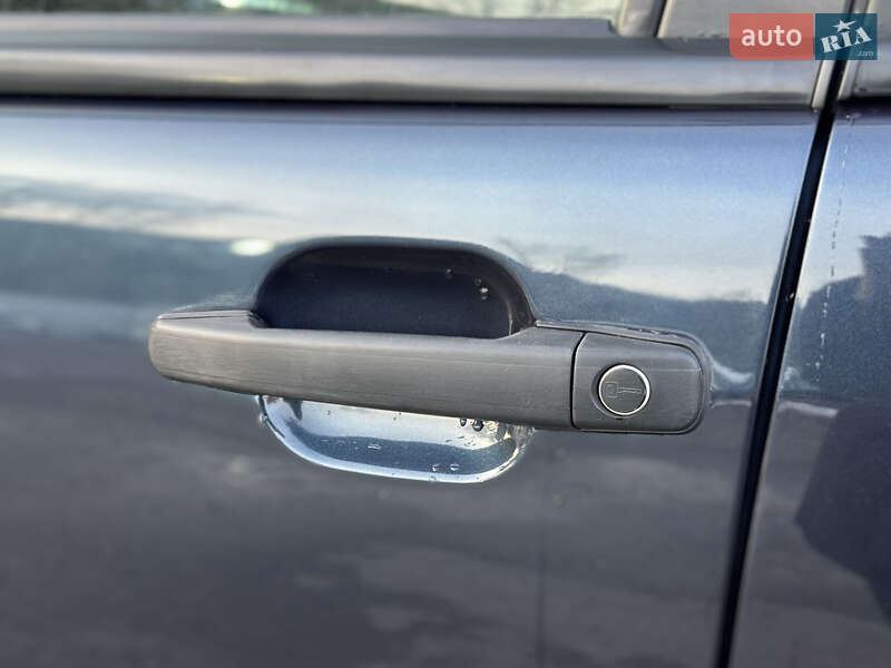 Позашляховик / Кросовер Mercedes-Benz M-Class 2002 в Шептицькому