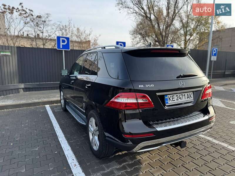 Внедорожник / Кроссовер Mercedes-Benz M-Class 2012 в Днепре