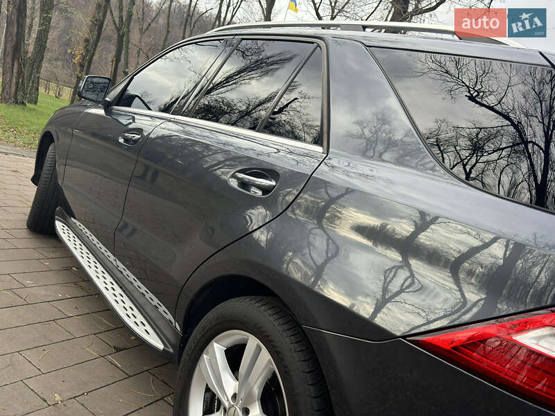 Внедорожник / Кроссовер Mercedes-Benz M-Class 2013 в Киеве