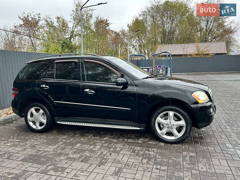 Позашляховик / Кросовер Mercedes-Benz M-Class 2008 в Дніпрі