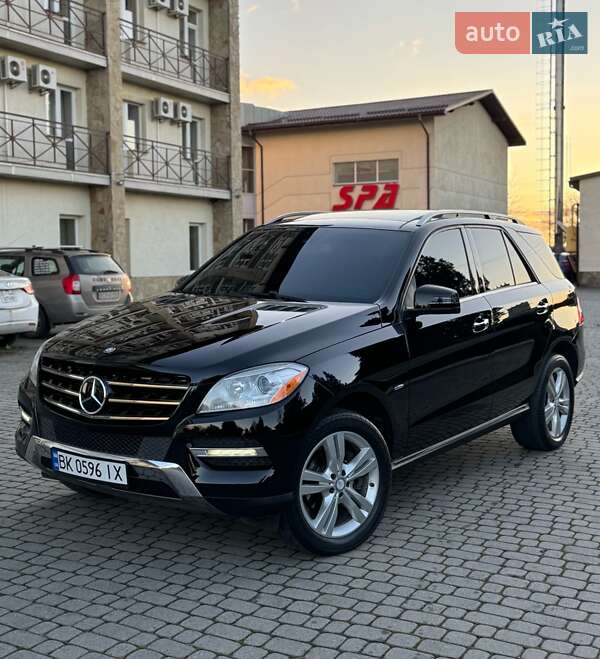 Внедорожник / Кроссовер Mercedes-Benz M-Class 2012 в Львове