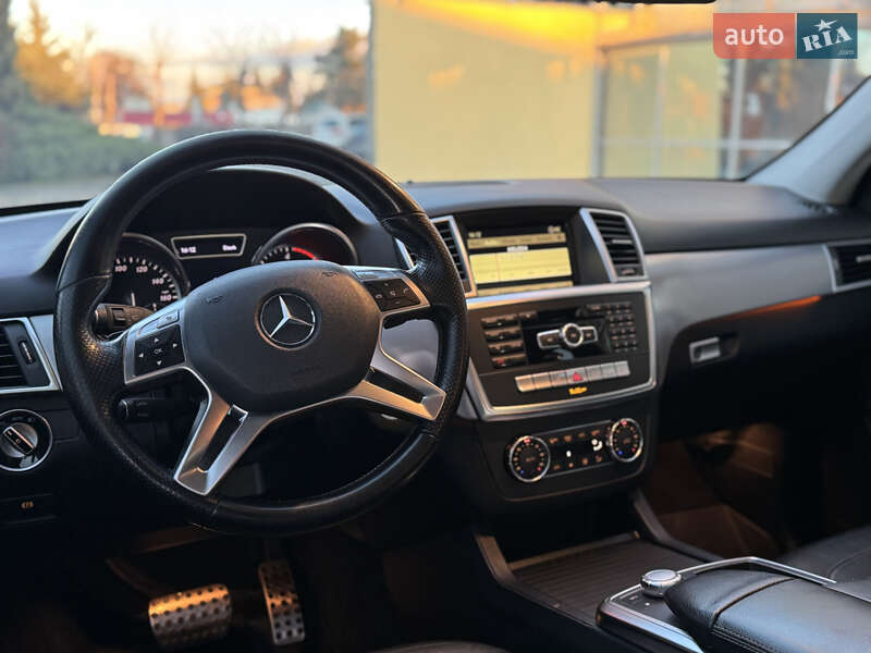 Внедорожник / Кроссовер Mercedes-Benz M-Class 2012 в Львове
