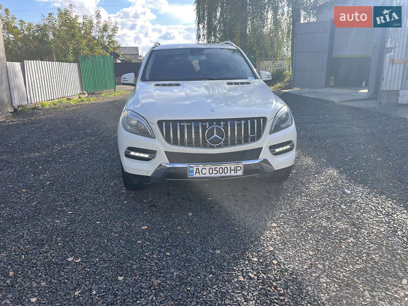 Внедорожник / Кроссовер Mercedes-Benz M-Class 2013 в Камне-Каширском фото 5 Внедорожник / Кроссовер Mercedes-Benz M-Class 2013 в Камне-Каширском