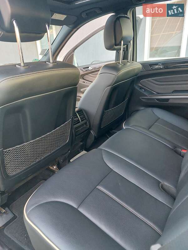 Позашляховик / Кросовер Mercedes-Benz M-Class 2010 в Ужгороді