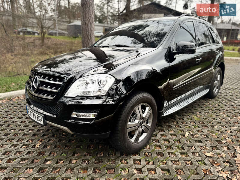 Внедорожник / Кроссовер Mercedes-Benz M-Class 2008 в Буче