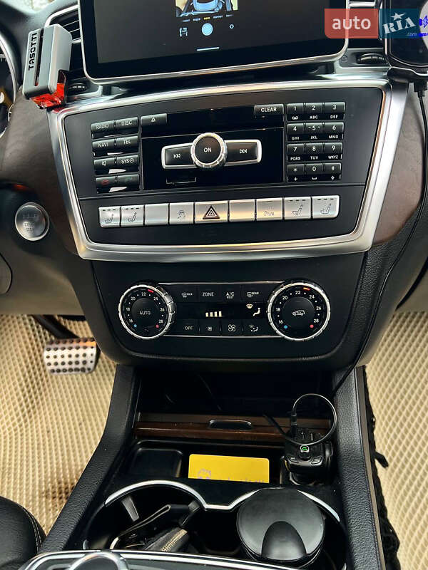 Позашляховик / Кросовер Mercedes-Benz M-Class 2014 в Києві