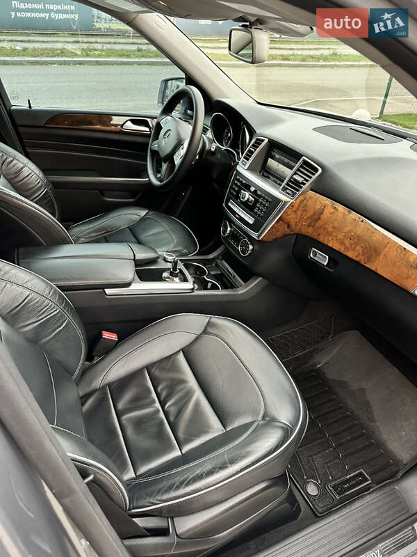 Внедорожник / Кроссовер Mercedes-Benz M-Class 2013 в Киеве