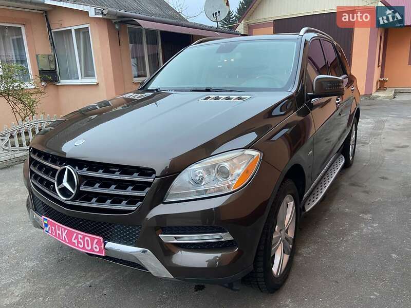 Внедорожник / Кроссовер Mercedes-Benz M-Class 2012 в Дубно