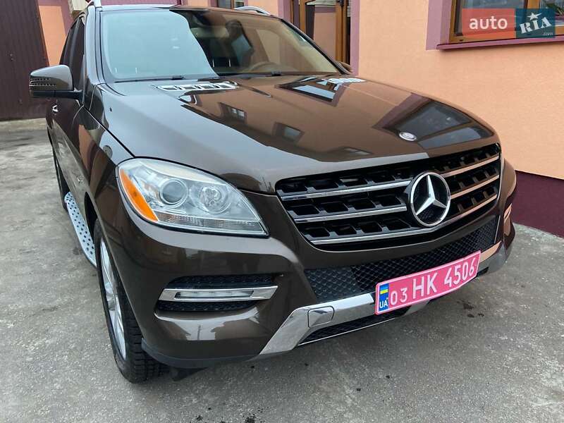 Внедорожник / Кроссовер Mercedes-Benz M-Class 2012 в Дубно