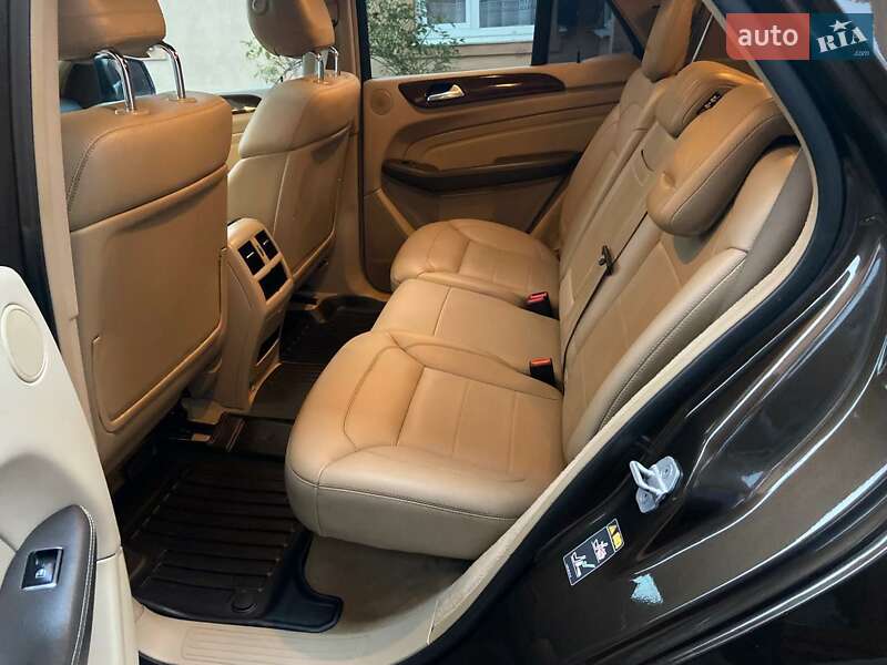 Внедорожник / Кроссовер Mercedes-Benz M-Class 2012 в Дубно