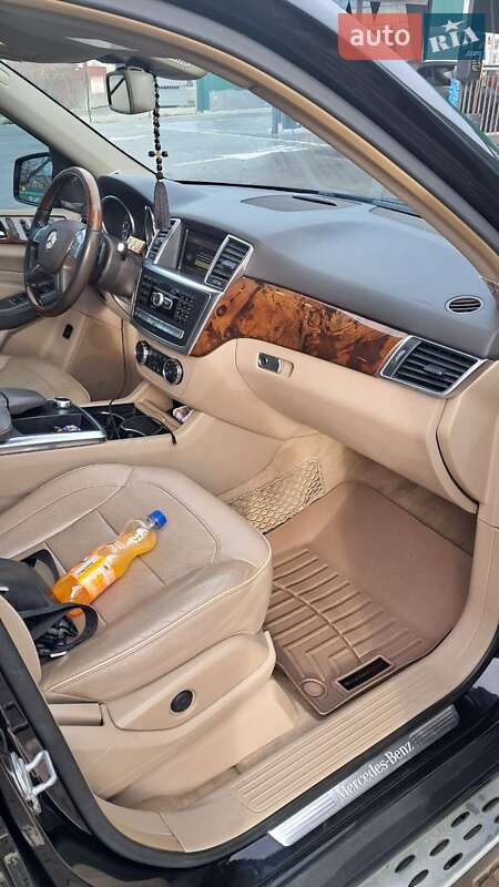 Внедорожник / Кроссовер Mercedes-Benz M-Class 2012 в Черновцах фото 16 Внедорожник / Кроссовер Mercedes-Benz M-Class 2012 в Черновцах