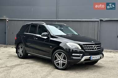 Внедорожник / Кроссовер Mercedes-Benz M-Class 2012 в Киеве