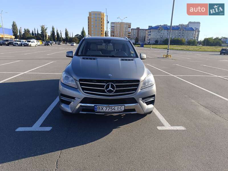 Внедорожник / Кроссовер Mercedes-Benz M-Class 2015 в Каменец-Подольском