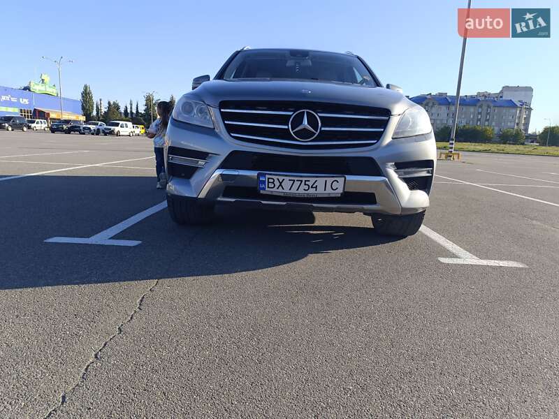 Внедорожник / Кроссовер Mercedes-Benz M-Class 2015 в Каменец-Подольском