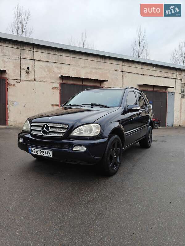 Mercedes-Benz M-Class 2004