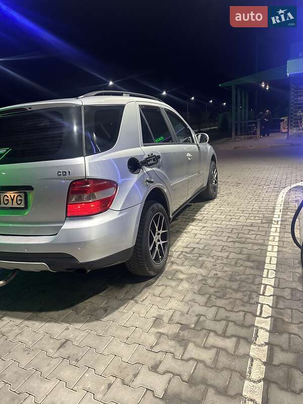 Внедорожник / Кроссовер Mercedes-Benz M-Class 2006 в Виннице