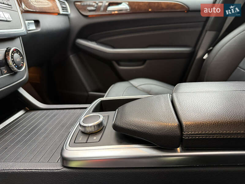 Позашляховик / Кросовер Mercedes-Benz M-Class 2012 в Одесі