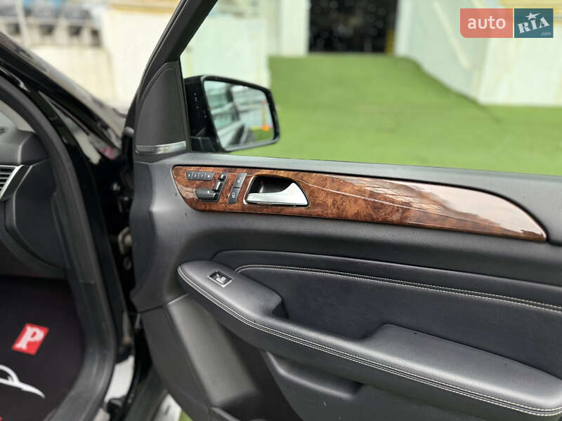 Позашляховик / Кросовер Mercedes-Benz M-Class 2012 в Одесі