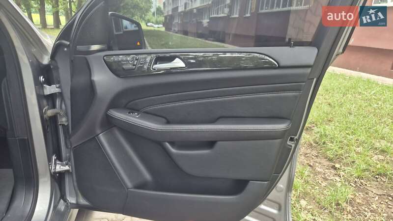 Позашляховик / Кросовер Mercedes-Benz M-Class 2015 в Полтаві фото 10 Позашляховик / Кросовер Mercedes-Benz M-Class 2015 в Полтаві