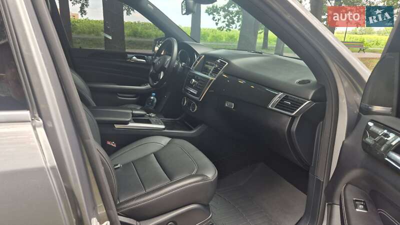 Позашляховик / Кросовер Mercedes-Benz M-Class 2015 в Полтаві фото 13 Позашляховик / Кросовер Mercedes-Benz M-Class 2015 в Полтаві