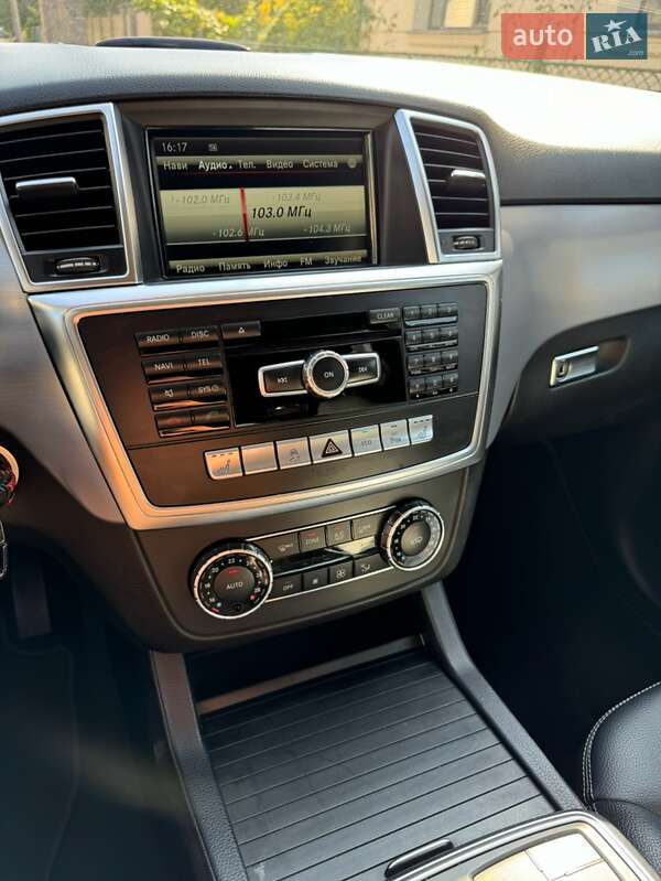 Mercedes-Benz M-Class 2013