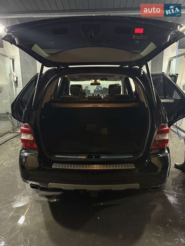 Внедорожник / Кроссовер Mercedes-Benz M-Class 2007 в Одессе