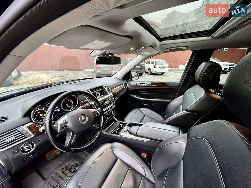 Внедорожник / Кроссовер Mercedes-Benz M-Class 2013 в Киеве