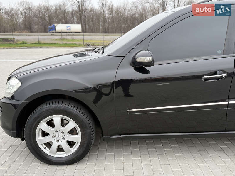 Позашляховик / Кросовер Mercedes-Benz M-Class 2007 в Чернівцях фото 29 Позашляховик / Кросовер Mercedes-Benz M-Class 2007 в Чернівцях