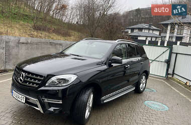 Внедорожник / Кроссовер Mercedes-Benz M-Class 2015 в Киеве