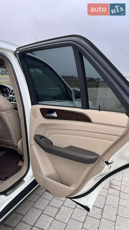 Внедорожник / Кроссовер Mercedes-Benz M-Class 2012 в Львове