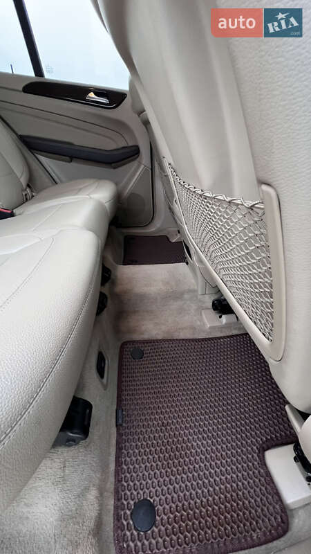 Внедорожник / Кроссовер Mercedes-Benz M-Class 2012 в Львове