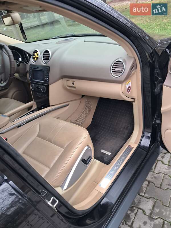 Позашляховик / Кросовер Mercedes-Benz M-Class 2009 в Чернівцях фото 23 Позашляховик / Кросовер Mercedes-Benz M-Class 2009 в Чернівцях