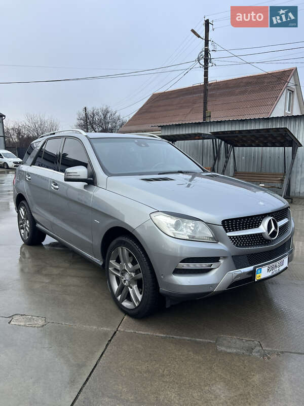 Внедорожник / Кроссовер Mercedes-Benz M-Class 2012 в Белой Церкви фото 5 Внедорожник / Кроссовер Mercedes-Benz M-Class 2012 в Белой Церкви