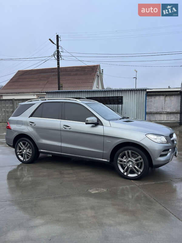 Внедорожник / Кроссовер Mercedes-Benz M-Class 2012 в Белой Церкви фото 8 Внедорожник / Кроссовер Mercedes-Benz M-Class 2012 в Белой Церкви