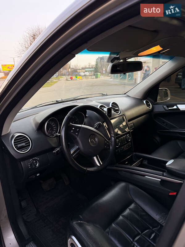 Внедорожник / Кроссовер Mercedes-Benz M-Class 2006 в Ивано-Франковске фото 17 Внедорожник / Кроссовер Mercedes-Benz M-Class 2006 в Ивано-Франковске