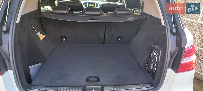 Позашляховик / Кросовер Mercedes-Benz M-Class 2012 в Южному