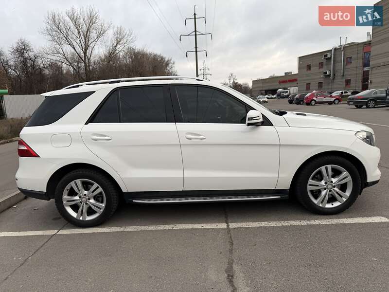 Внедорожник / Кроссовер Mercedes-Benz M-Class 2013 в Днепре фото 5 Внедорожник / Кроссовер Mercedes-Benz M-Class 2013 в Днепре