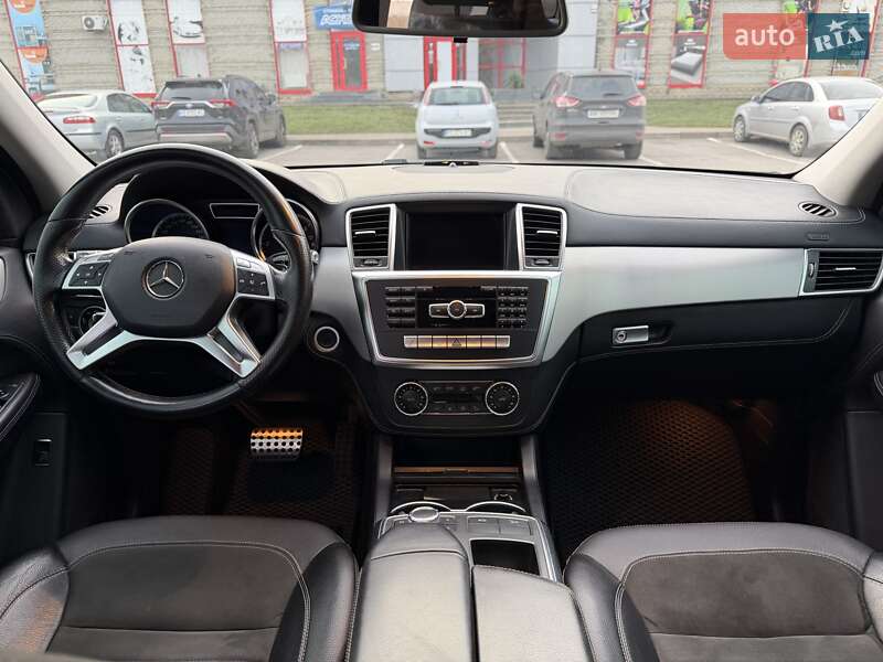 Внедорожник / Кроссовер Mercedes-Benz M-Class 2013 в Днепре фото 29 Внедорожник / Кроссовер Mercedes-Benz M-Class 2013 в Днепре