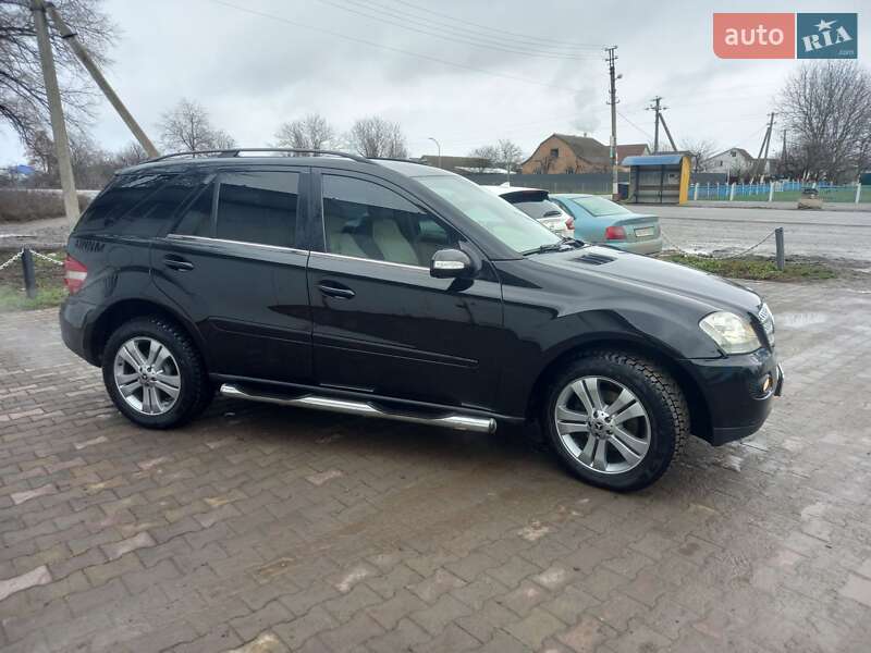 Внедорожник / Кроссовер Mercedes-Benz M-Class 2006 в Теофиполе