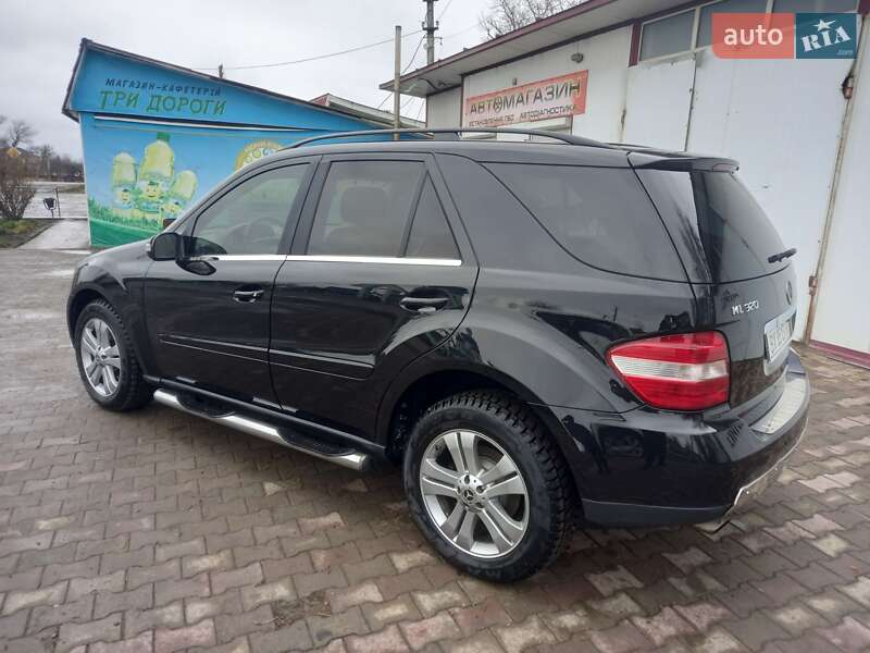 Внедорожник / Кроссовер Mercedes-Benz M-Class 2006 в Теофиполе