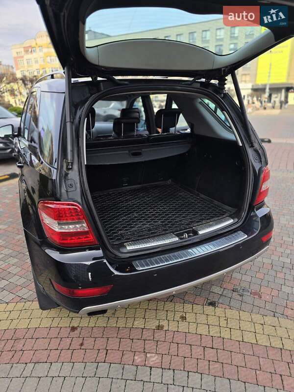 Внедорожник / Кроссовер Mercedes-Benz M-Class 2011 в Ивано-Франковске