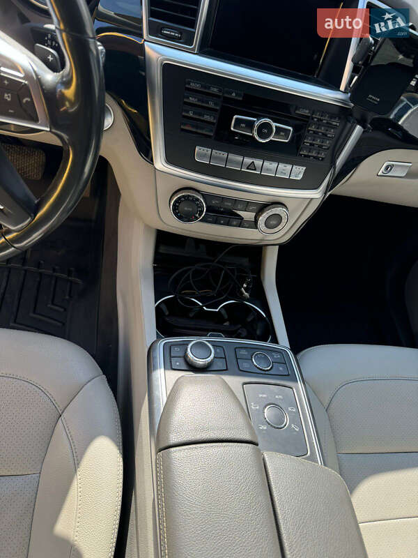 Внедорожник / Кроссовер Mercedes-Benz M-Class 2014 в Бродах